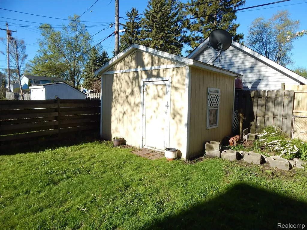 2711 Cherry Street Port Huron City MI 48060