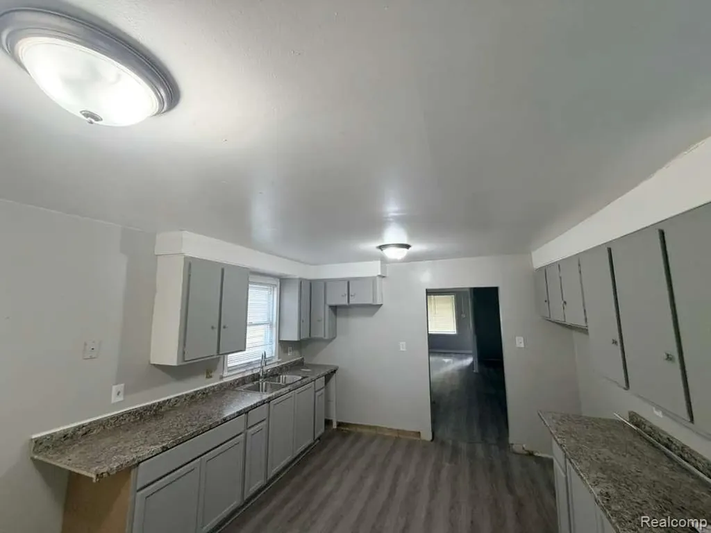 6390 Vaughan Street Detroit City MI 48228