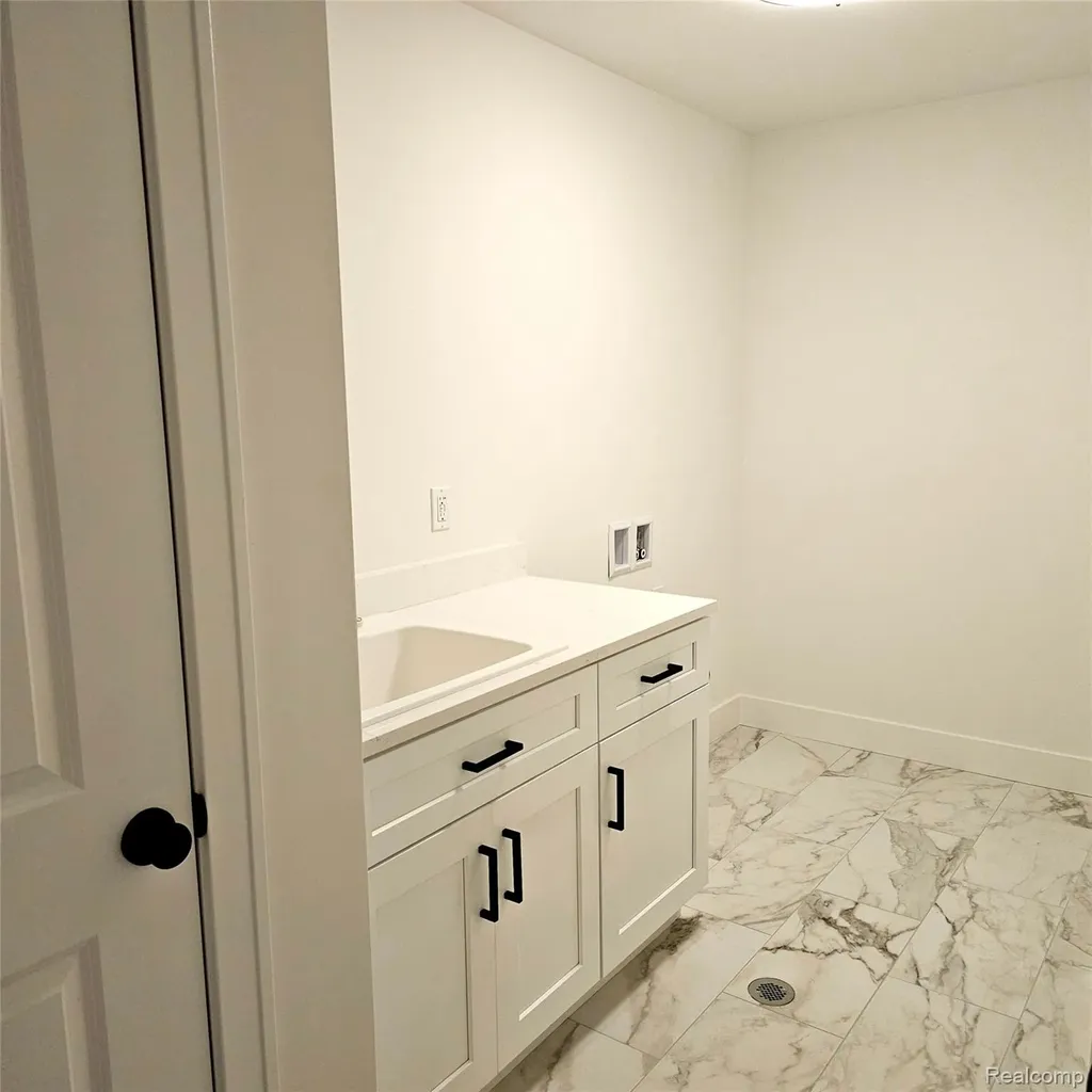 50147 Mustang Drive Macomb Township MI 48042