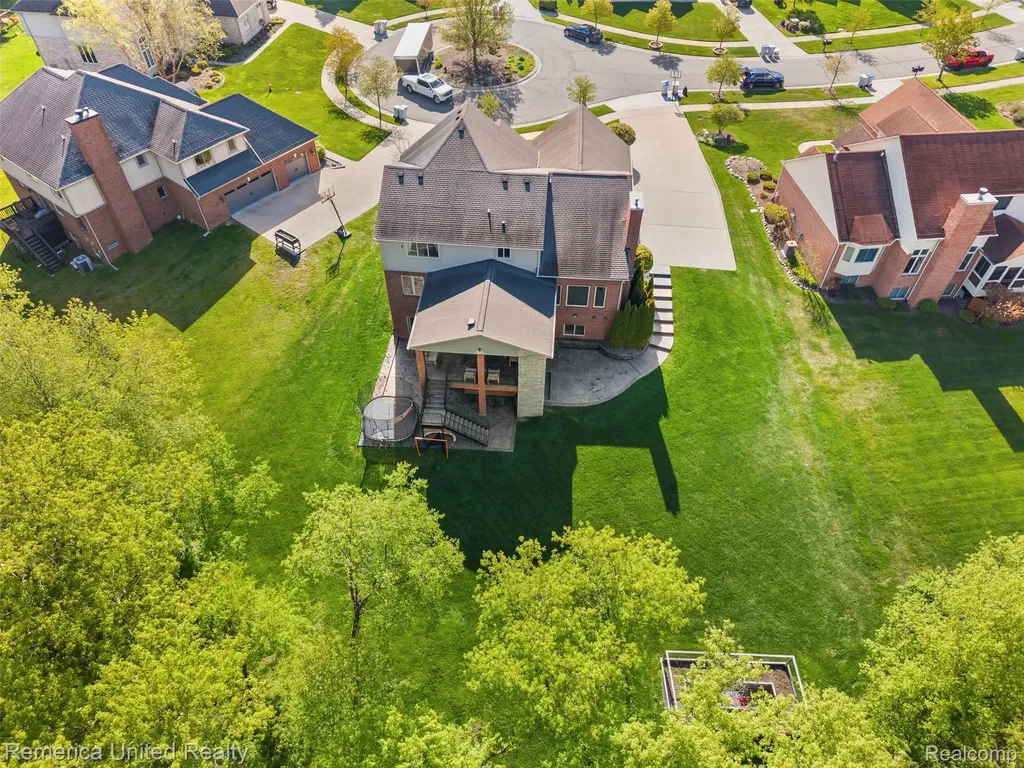 61151 Palomino Court Lyon Charter Township MI 48178
