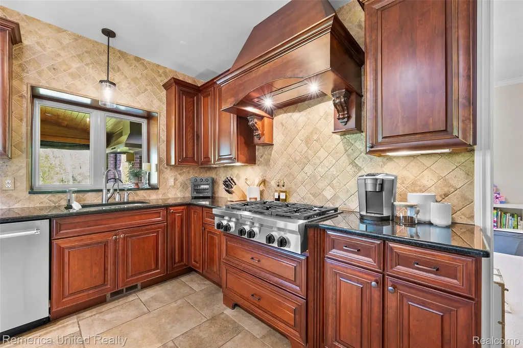 61151 Palomino Court Lyon Charter Township MI 48178