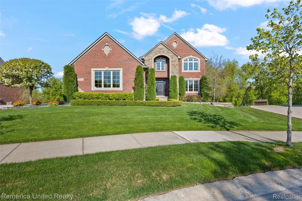 61151 Palomino Court Lyon Charter Township MI 48178