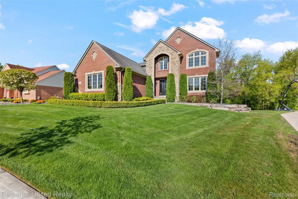 61151 Palomino Court Lyon Charter Township MI 48178