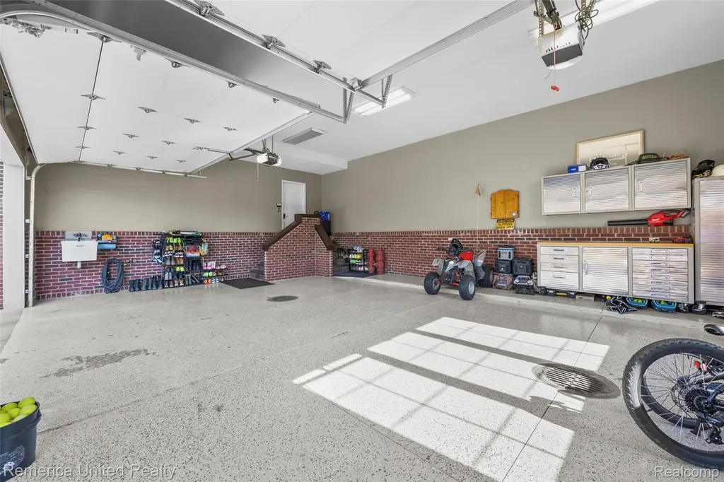 61151 Palomino Court Lyon Charter Township MI 48178