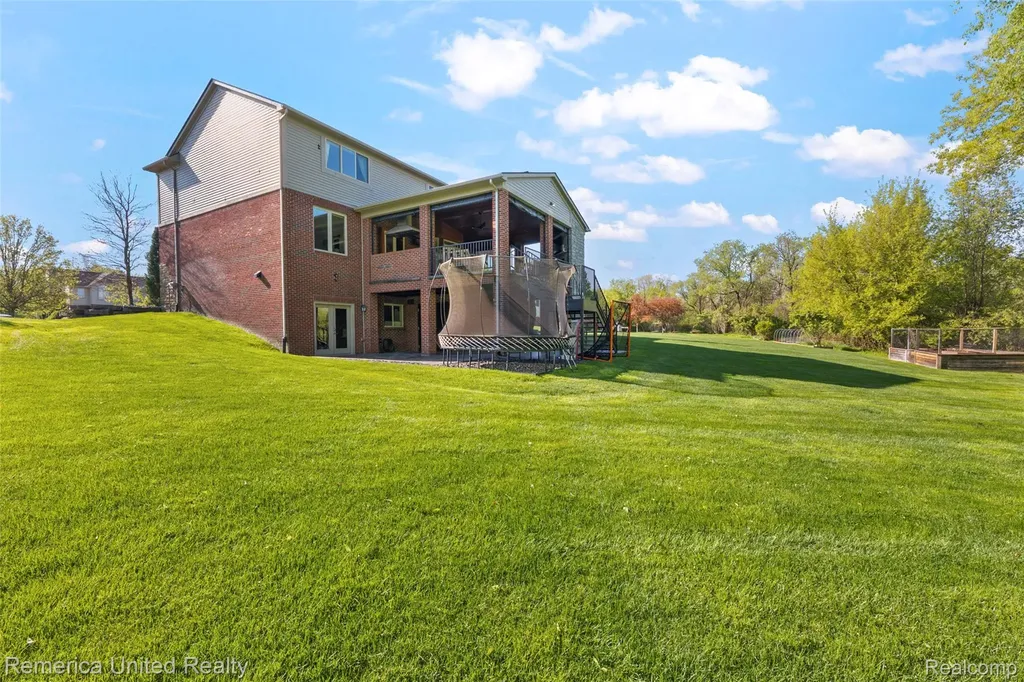 61151 Palomino Court Lyon Charter Township MI 48178