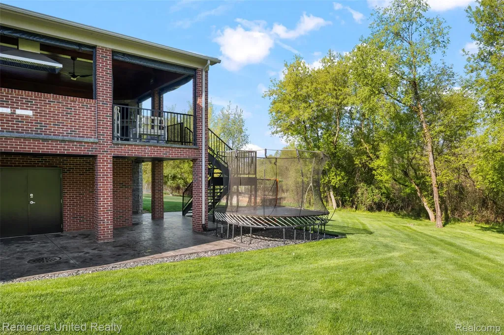 61151 Palomino Court Lyon Charter Township MI 48178