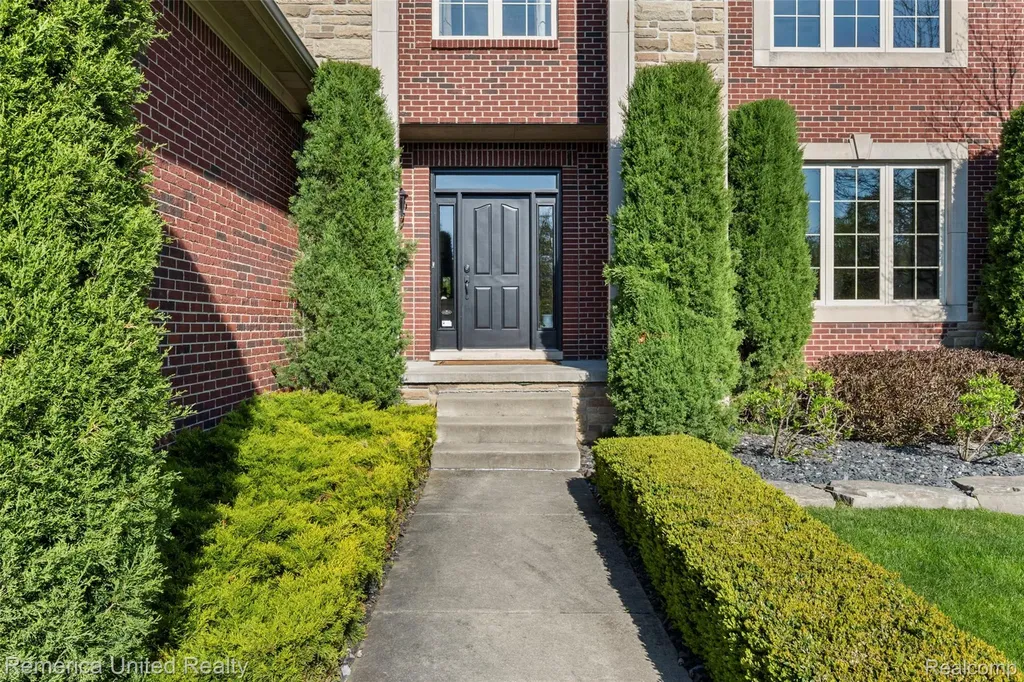 61151 Palomino Court Lyon Charter Township MI 48178
