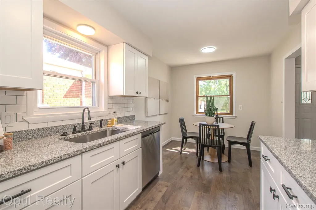 15204 Horger Avenue Allen Park City MI 48101