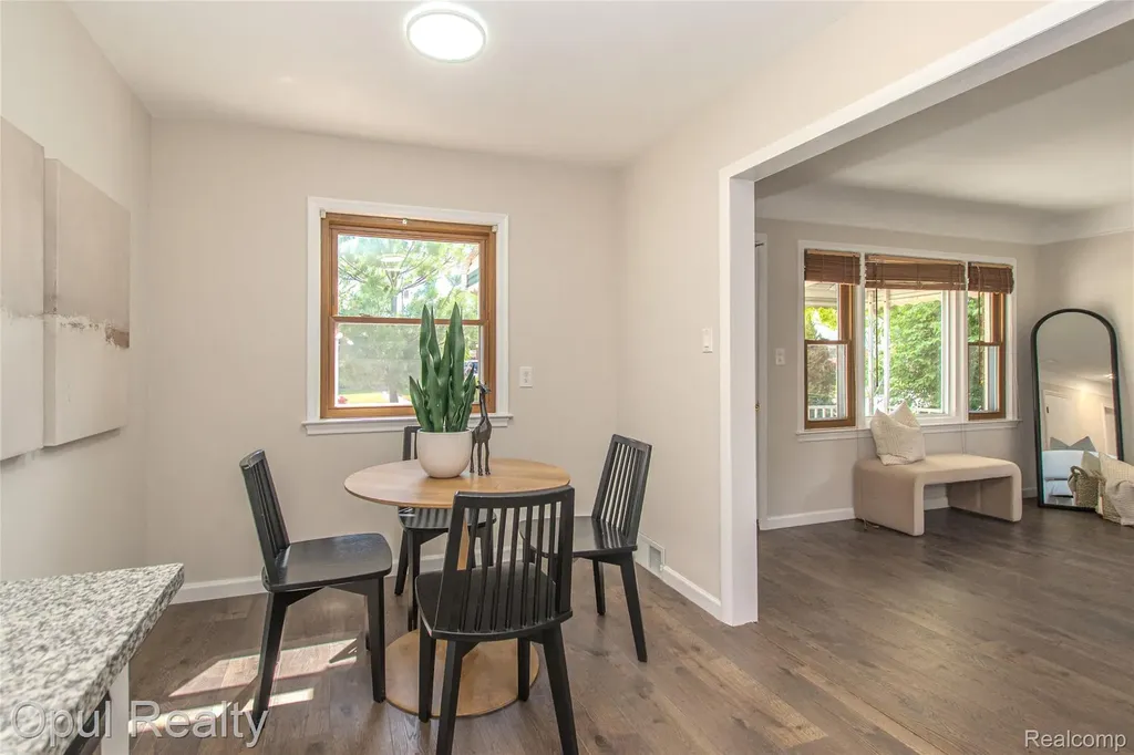 15204 Horger Avenue Allen Park City MI 48101