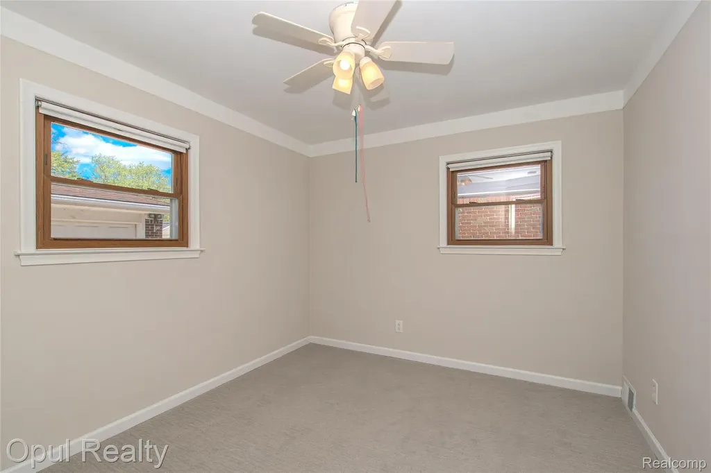 15204 Horger Avenue Allen Park City MI 48101