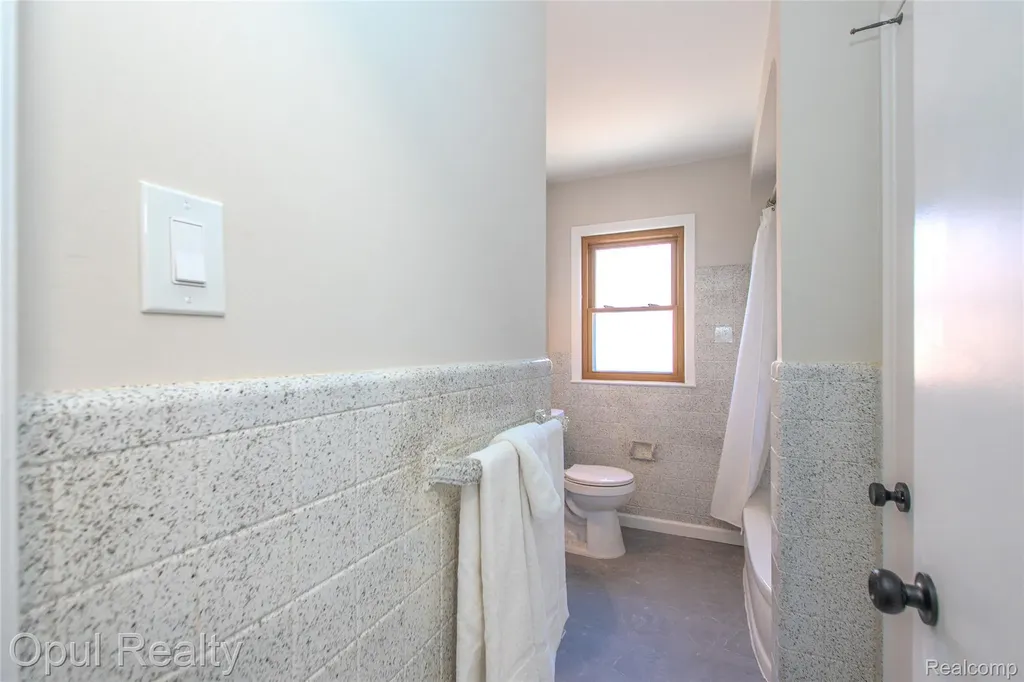 15204 Horger Avenue Allen Park City MI 48101