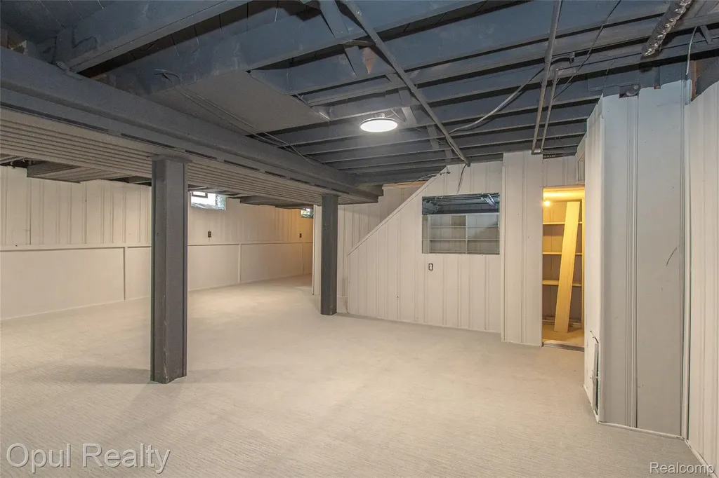 15204 Horger Avenue Allen Park City MI 48101