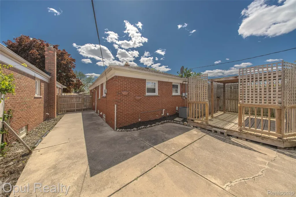 15204 Horger Avenue Allen Park City MI 48101