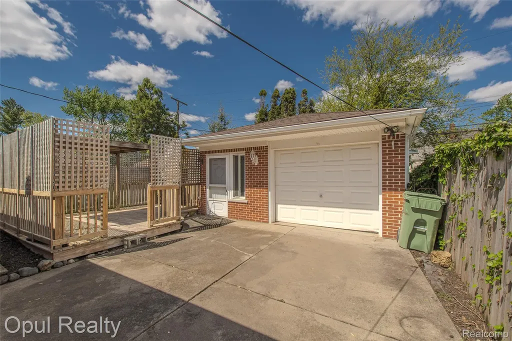 15204 Horger Avenue Allen Park City MI 48101