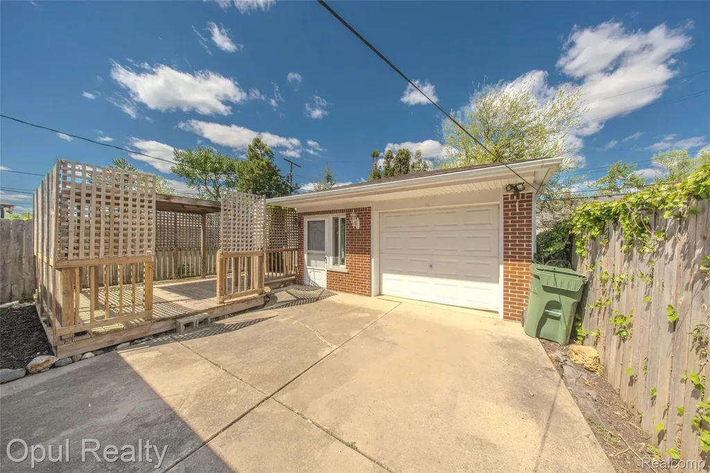 15204 Horger Avenue Allen Park City MI 48101
