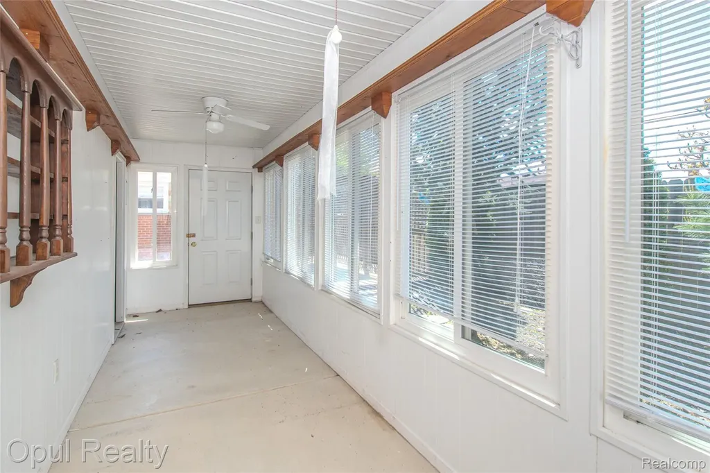 15204 Horger Avenue Allen Park City MI 48101
