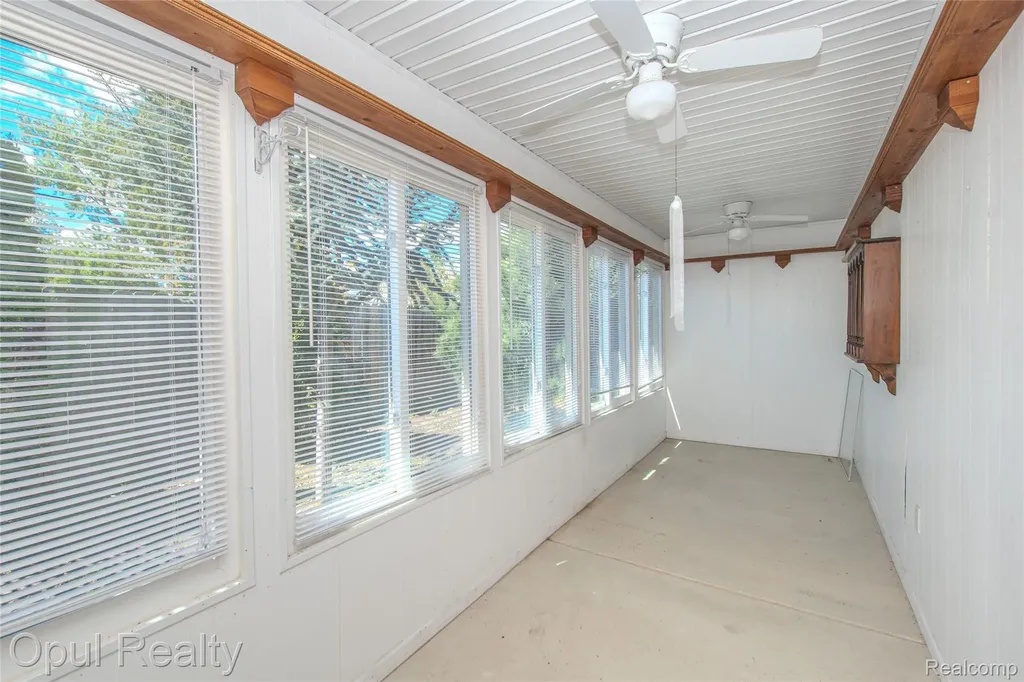 15204 Horger Avenue Allen Park City MI 48101