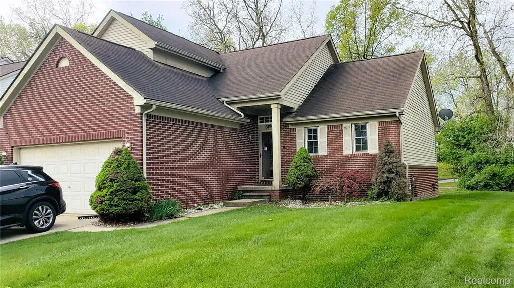 6196 Crystal Lake Drive Romulus City MI 48174