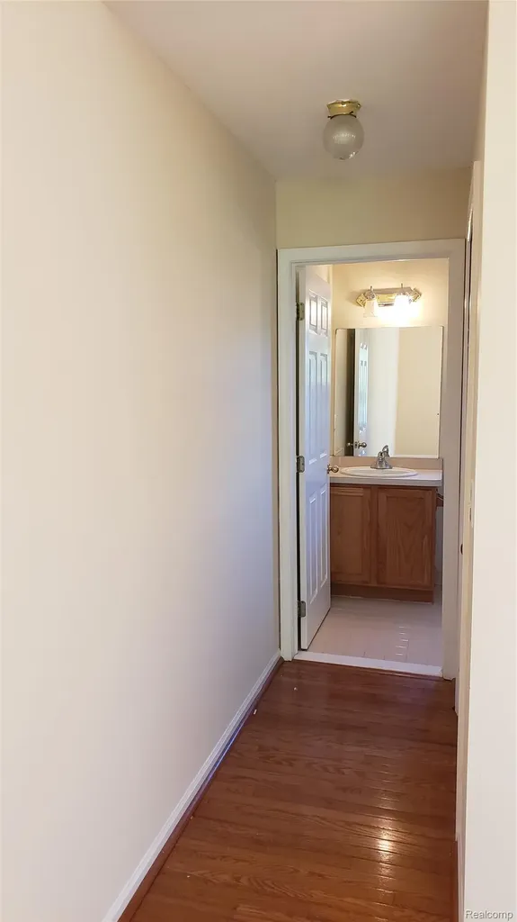 6196 Crystal Lake Drive Romulus City MI 48174