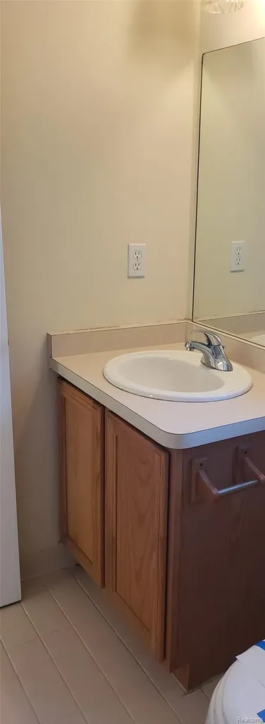 6196 Crystal Lake Drive Romulus City MI 48174