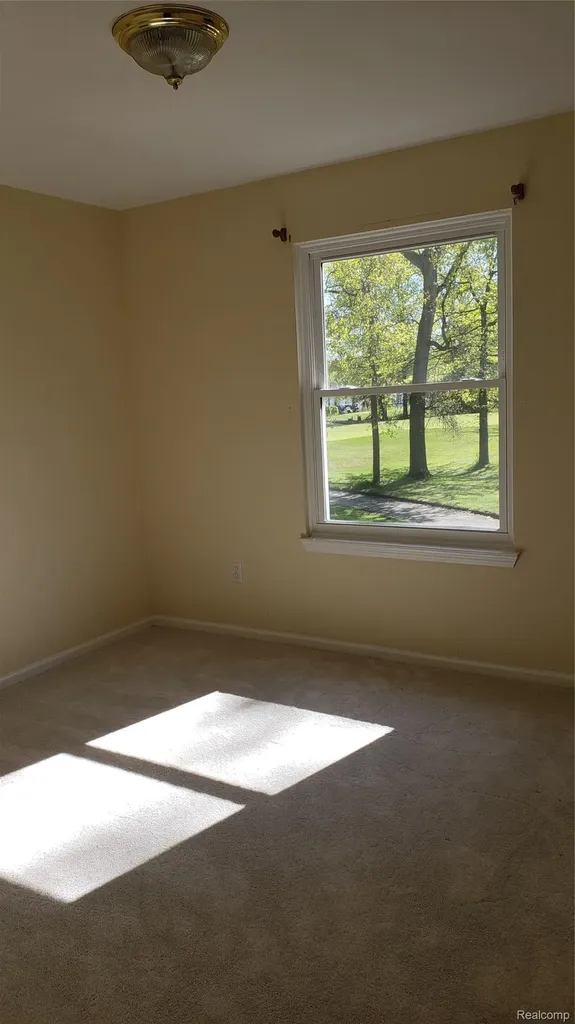 6196 Crystal Lake Drive Romulus City MI 48174