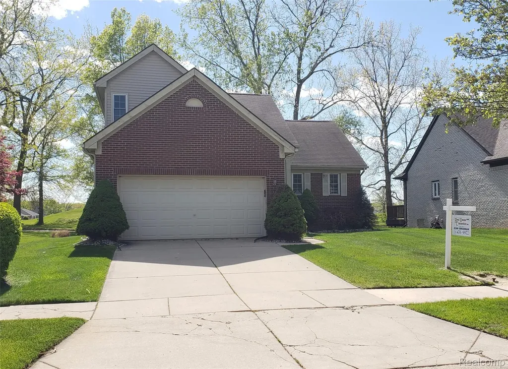 6196 Crystal Lake Drive Romulus City MI 48174