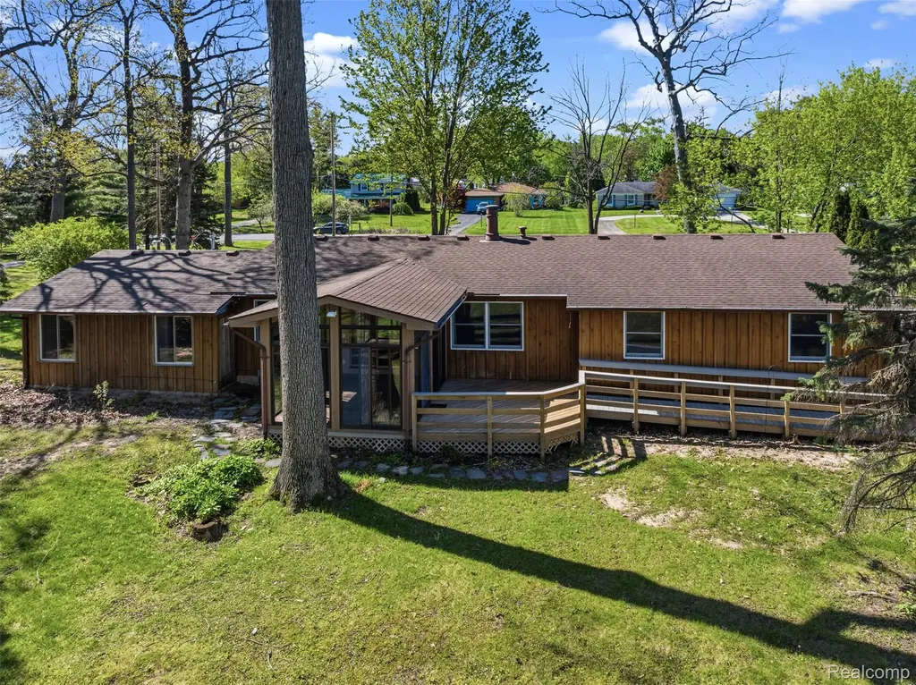 4191 Mccandlish Road Grand Blanc Charter Township MI 48439