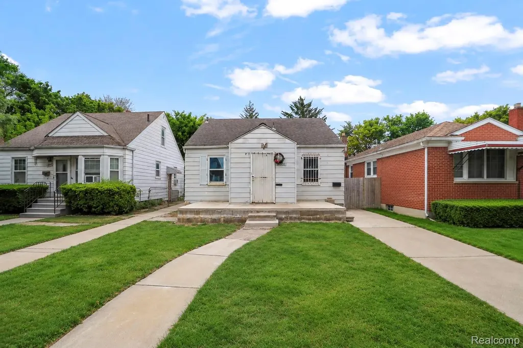 6800 Longacre Street Detroit City MI 48228