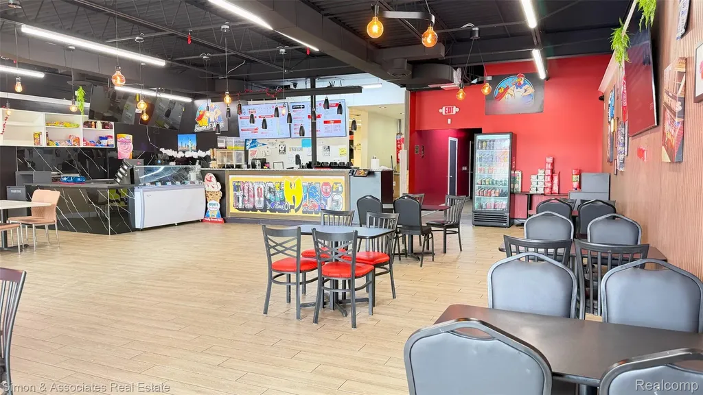 29402 Orchard Lake Orchard Lake Farmington Hills City MI 48334