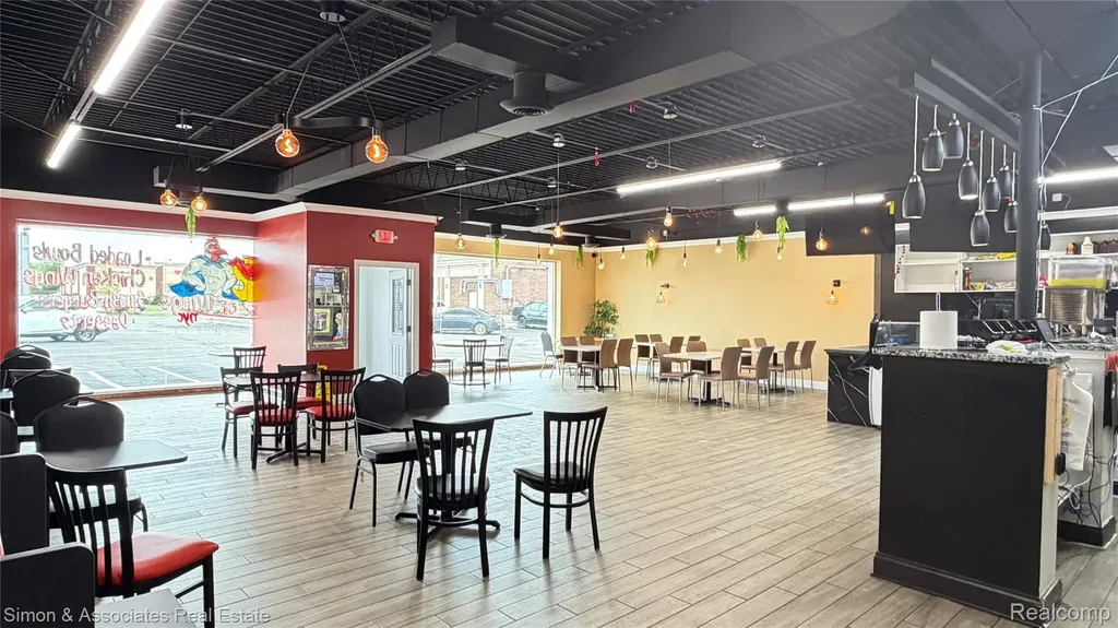 29402 Orchard Lake Orchard Lake Farmington Hills City MI 48334