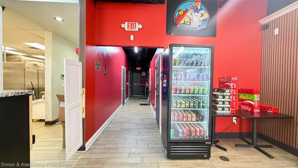 29402 Orchard Lake Orchard Lake Farmington Hills City MI 48334