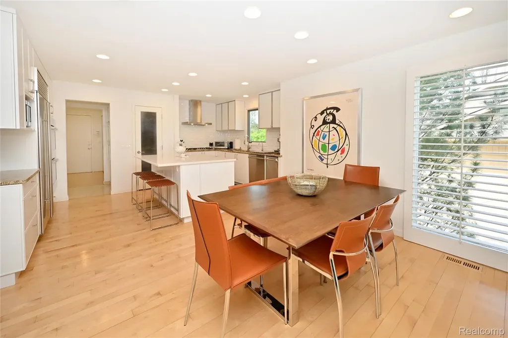 3202 Shadydale Court West Bloomfield Charter Township MI 48323