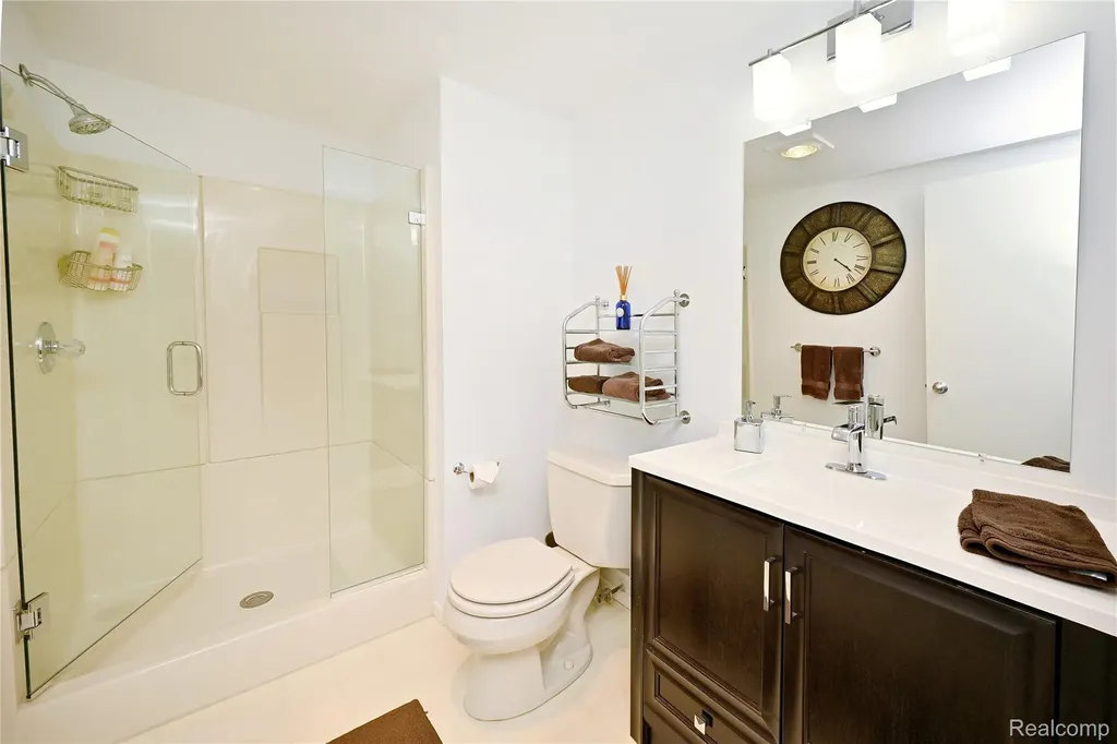 3202 Shadydale Court West Bloomfield Charter Township MI 48323