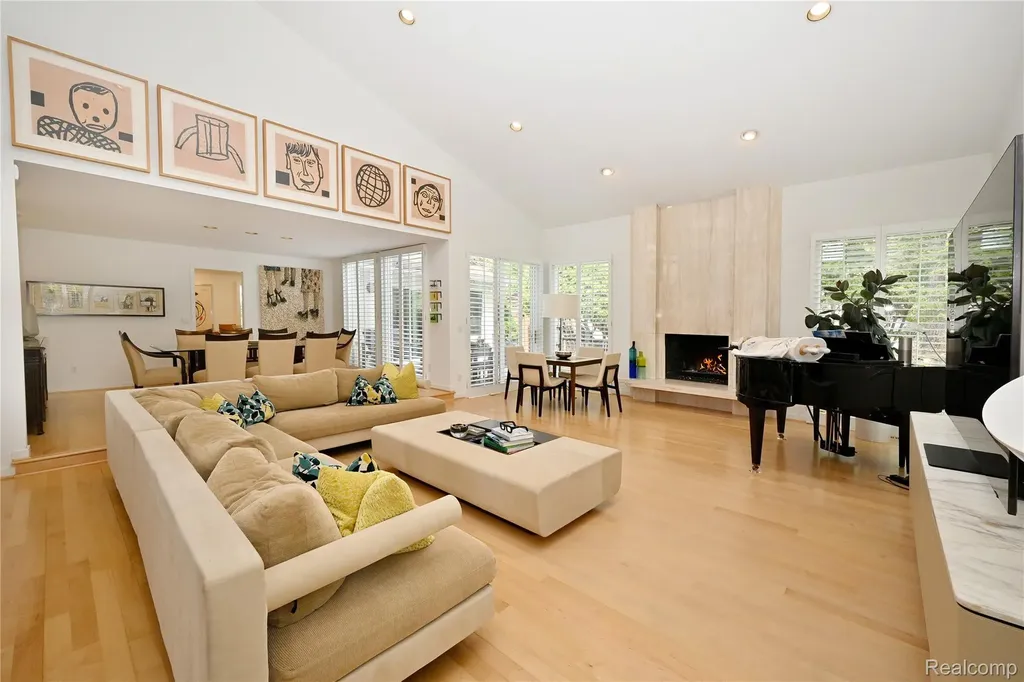 3202 Shadydale Court West Bloomfield Charter Township MI 48323