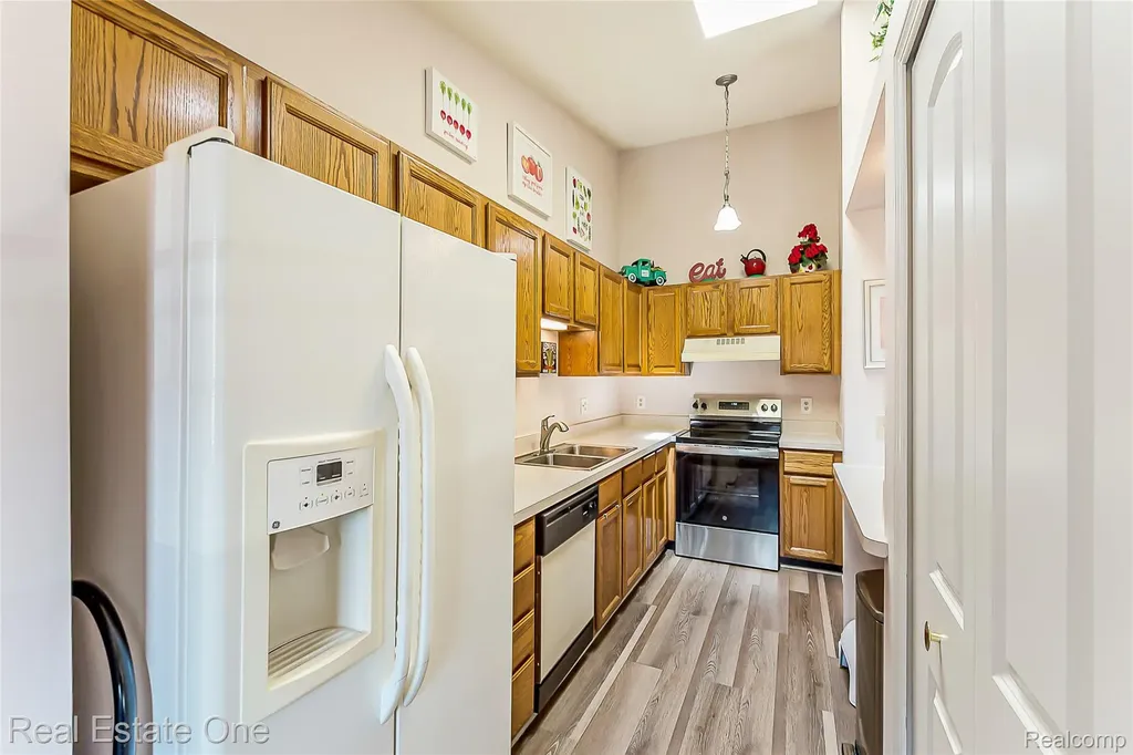 61962 Yorktown Drive South Lyon City MI 48178
