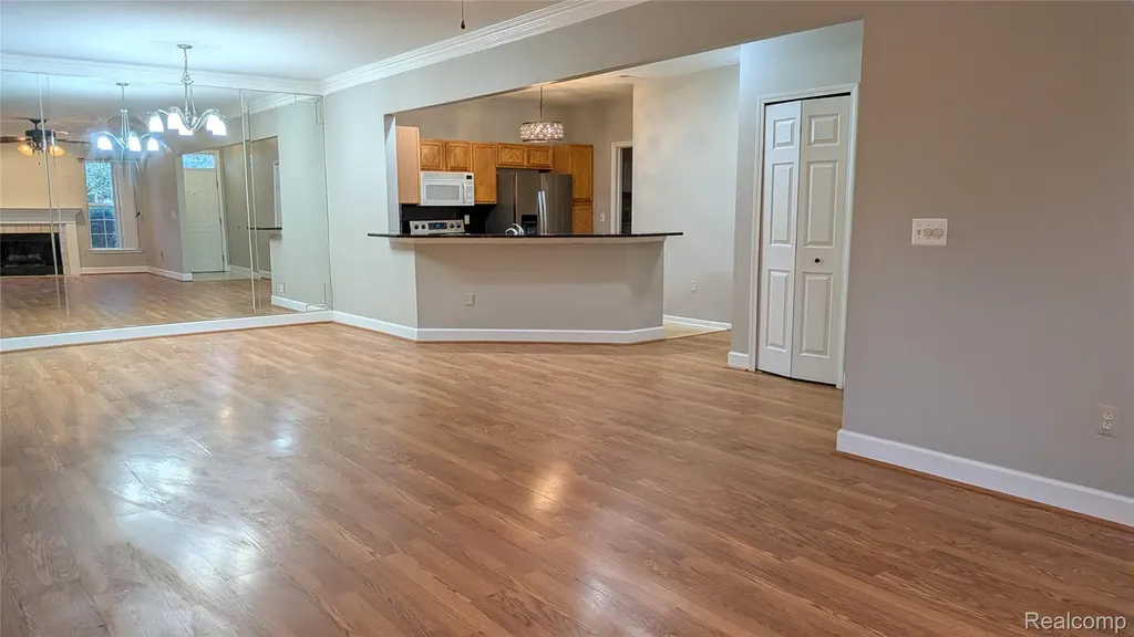 15286 Cornell Drive Clinton Charter Township MI 48038