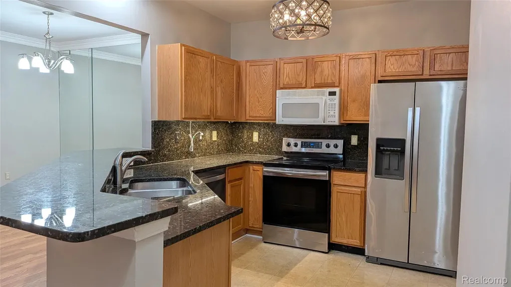 15286 Cornell Drive Clinton Charter Township MI 48038