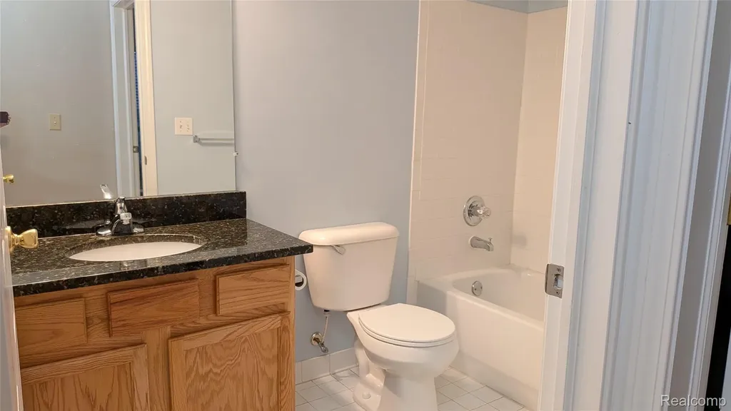15286 Cornell Drive Clinton Charter Township MI 48038