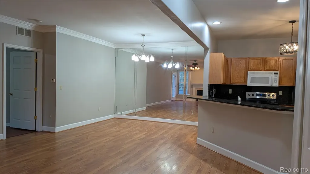 15286 Cornell Drive Clinton Charter Township MI 48038