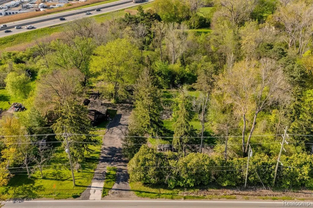 22980 Quinn Road Clinton Charter Township MI 48035