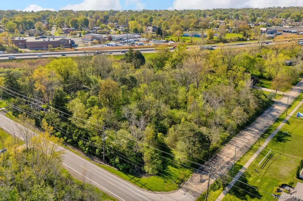 22980 Quinn Road Clinton Charter Township MI 48035