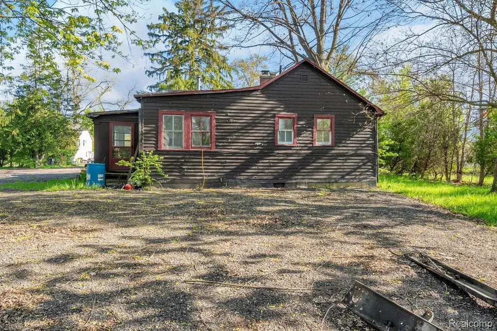 22980 Quinn Road Clinton Charter Township MI 48035