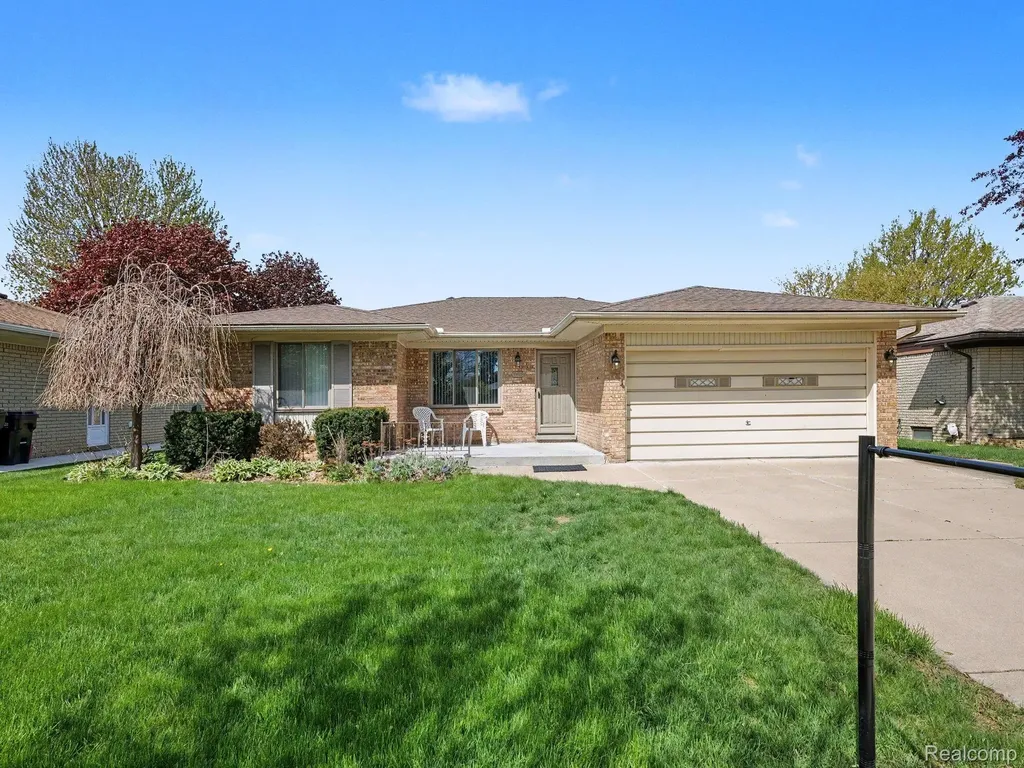 39629 Edgemont Drive Sterling Heights City MI 48310