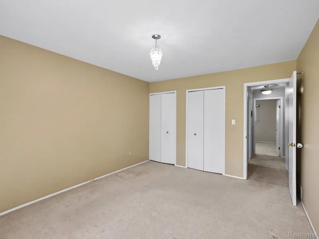39629 Edgemont Drive Sterling Heights City MI 48310