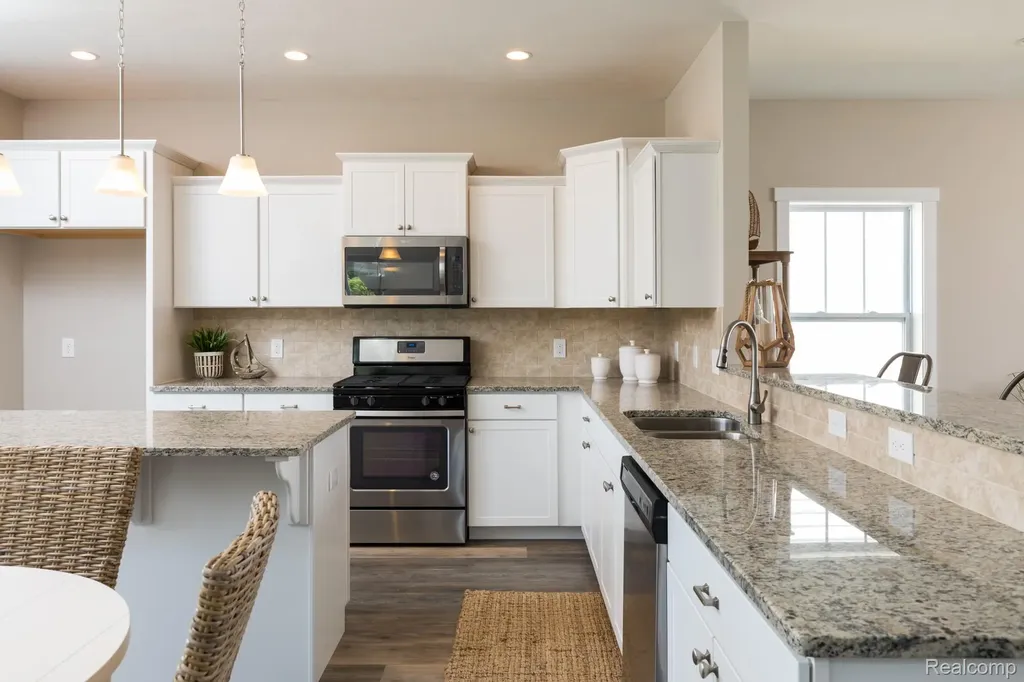 223 Ontario Court Brooklyn Village MI 49230