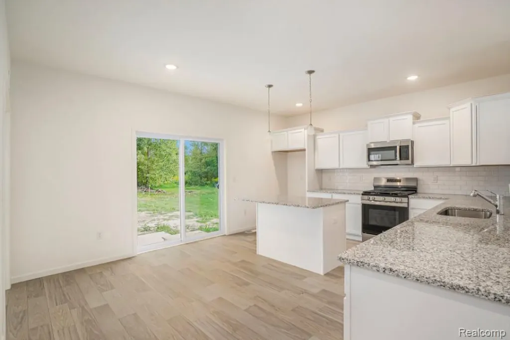 223 Ontario Court Brooklyn Village MI 49230