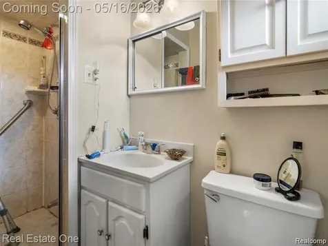 27445 Buckingham Street Livonia City MI 48154