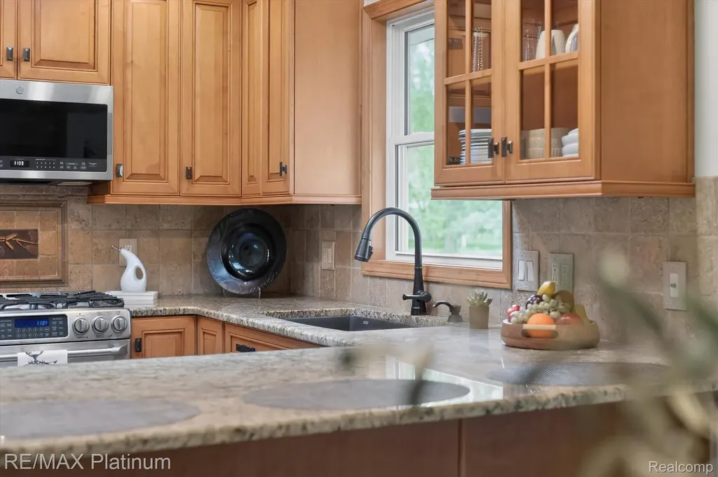 139 Edgemont Drive Howell Township MI 48855