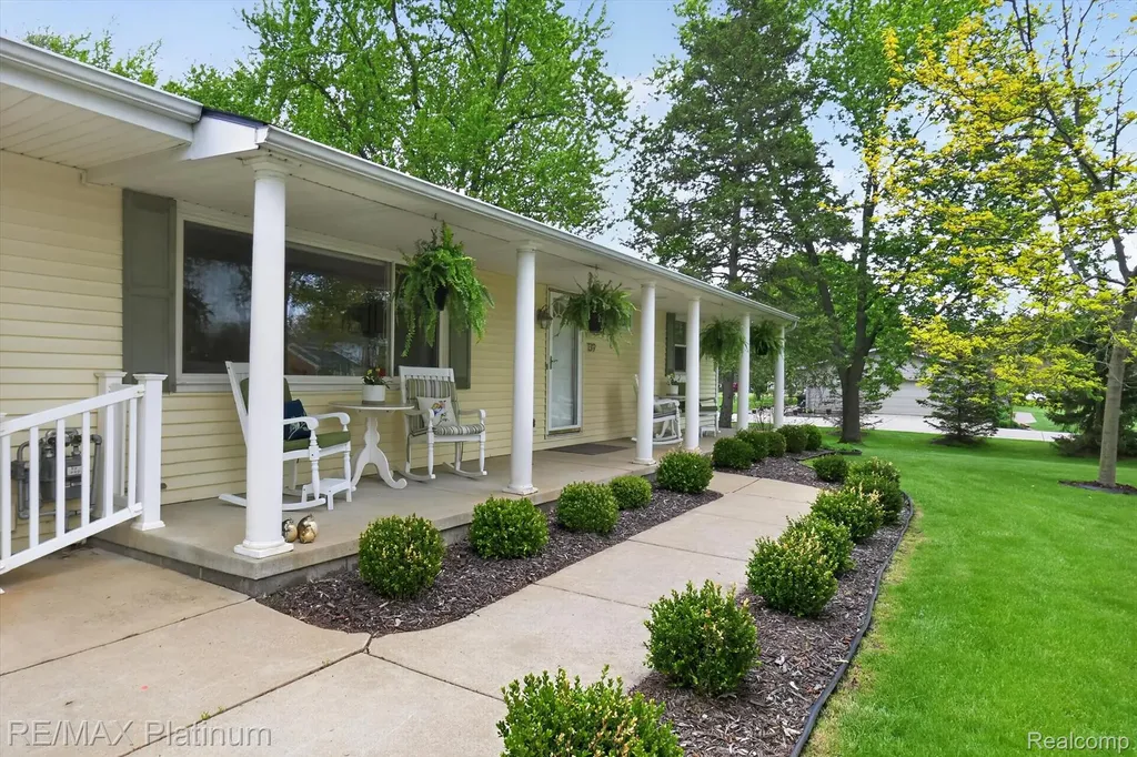 139 Edgemont Drive Howell Township MI 48855
