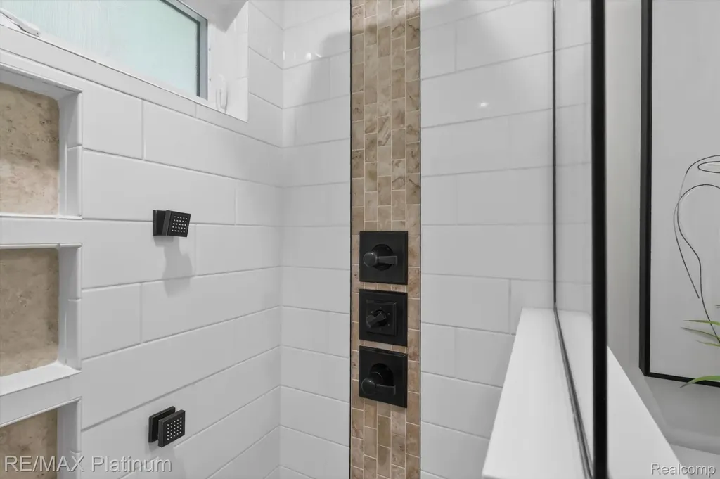139 Edgemont Drive Howell Township MI 48855